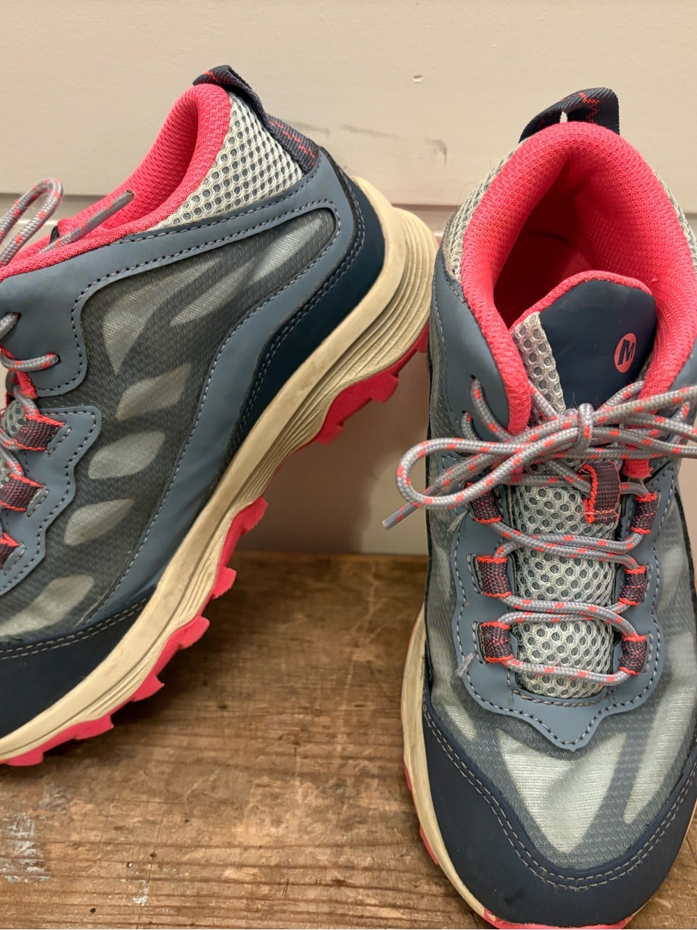 Merrell Girls Size 3 Blue Pink Trail, Hiking, Sneakers, Athletic, Shoes, Boots
